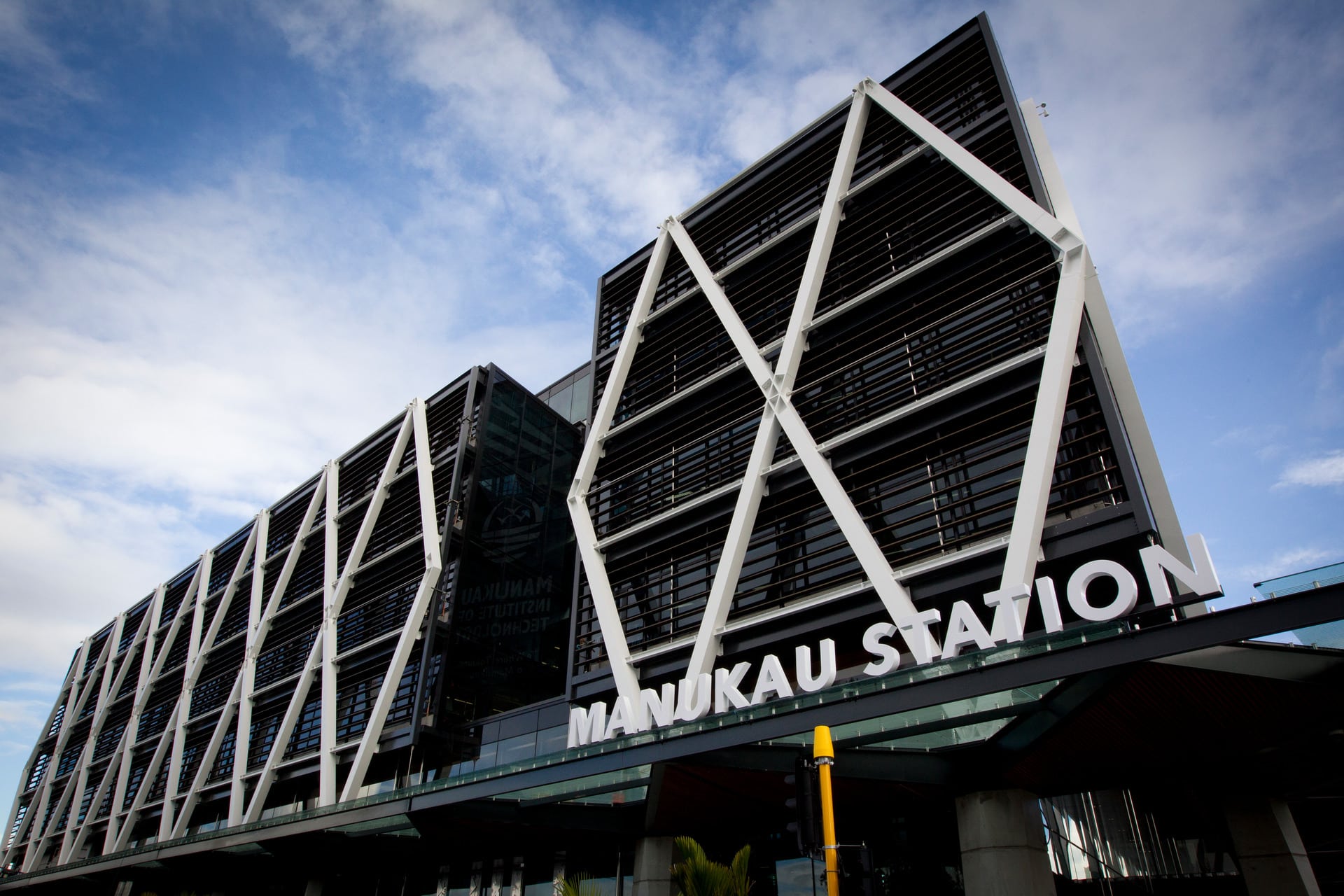 Lighting Control for Modern Transport Hubs Lighting Control for Modern Transport Hubs - Lighting Control for Modern Transport Hubs